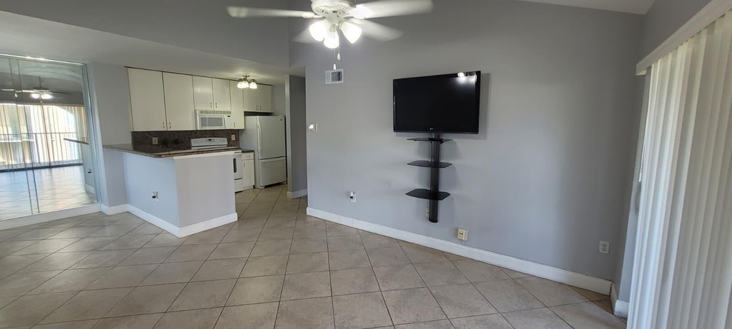 1755 Village Boulevard - Photo 4