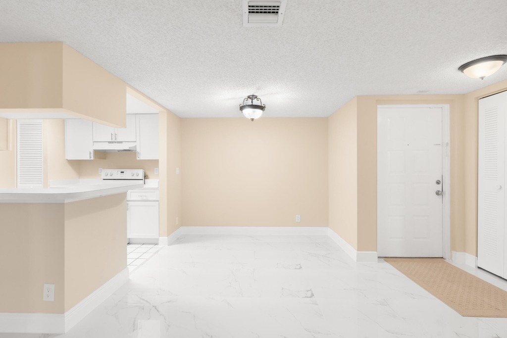 9855 Westview Drive - Photo 5