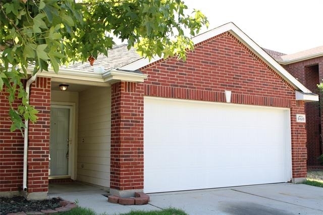 5820 Show Master Lane - Photo 1