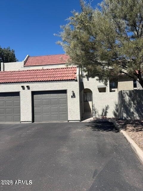 2524 S El Paradiso -- - Photo 2