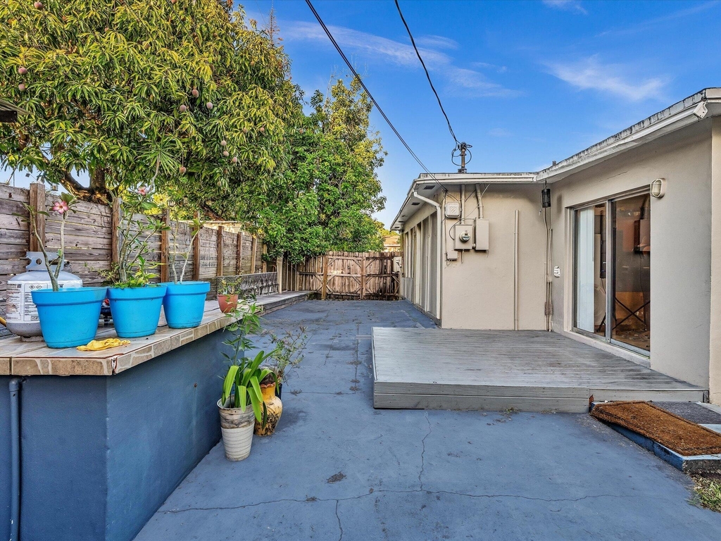 700 Sw 5th Court - Photo 25