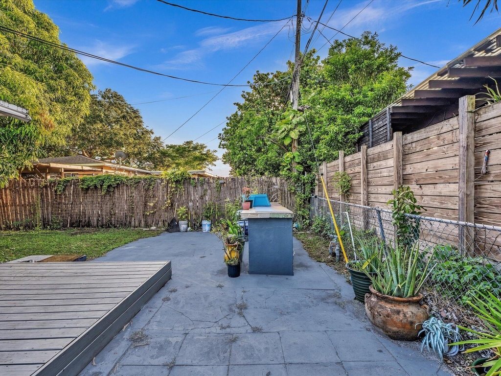 700 Sw 5th Court - Photo 23