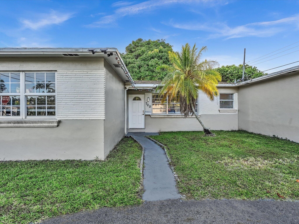 700 Sw 5th Court - Photo 2