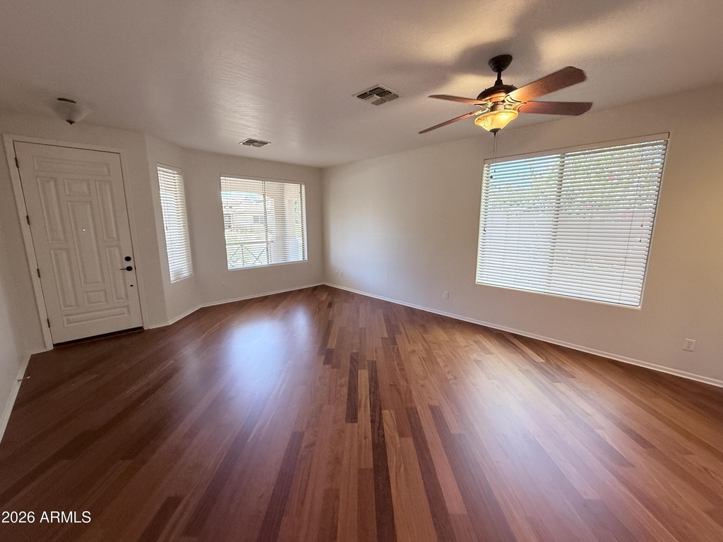 7310 E Mallory Circle - Photo 4