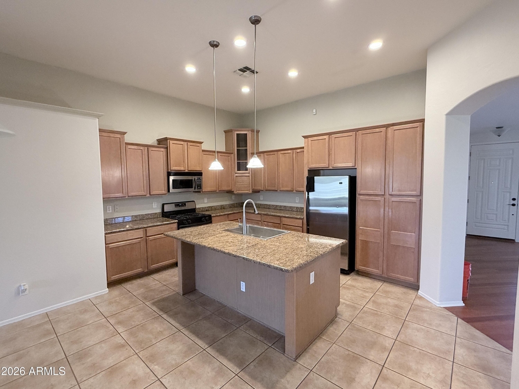 7310 E Mallory Circle - Photo 7