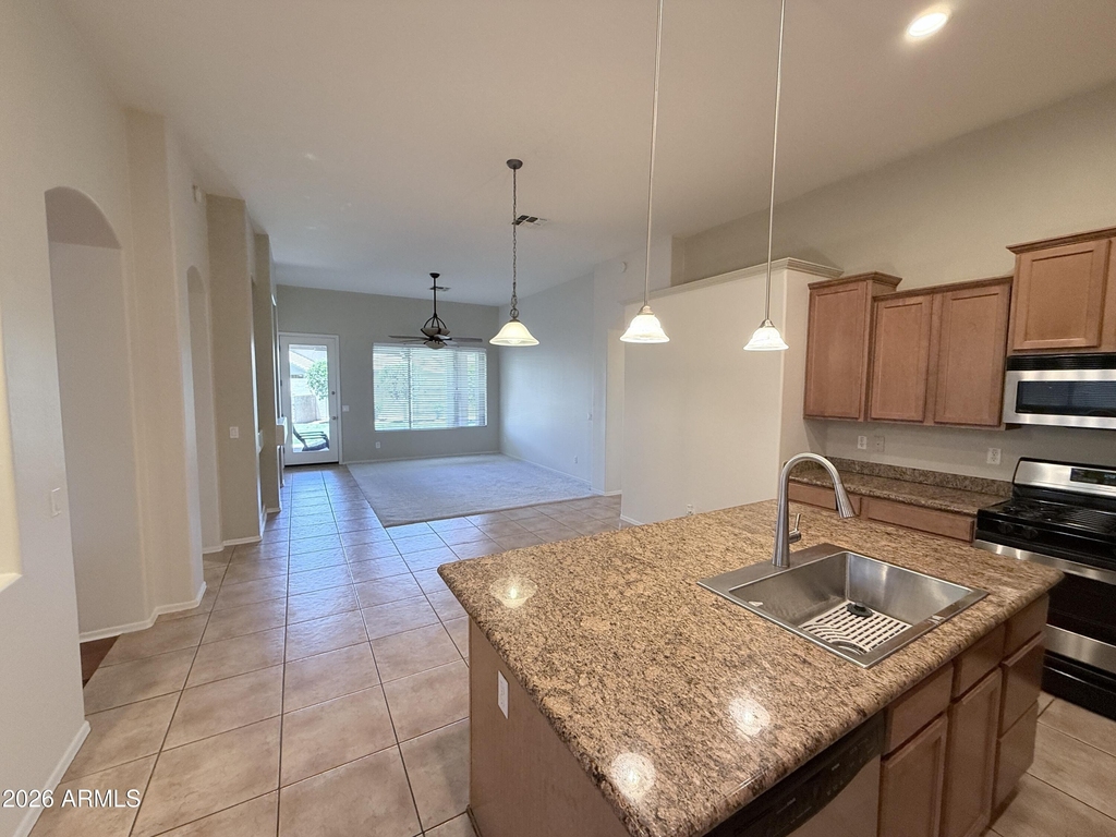 7310 E Mallory Circle - Photo 9