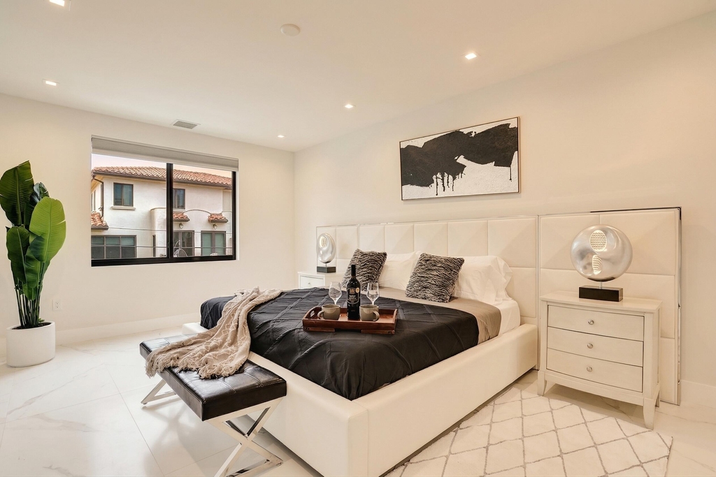 119 Se 12th Avenue - Photo 4