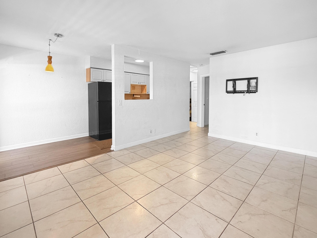 2607 Ne 8th Avenue - Photo 5