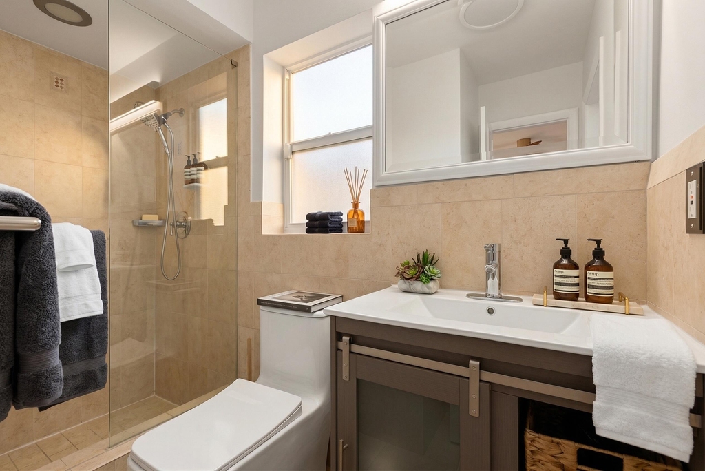 5841 Bayview Drive - Photo 34