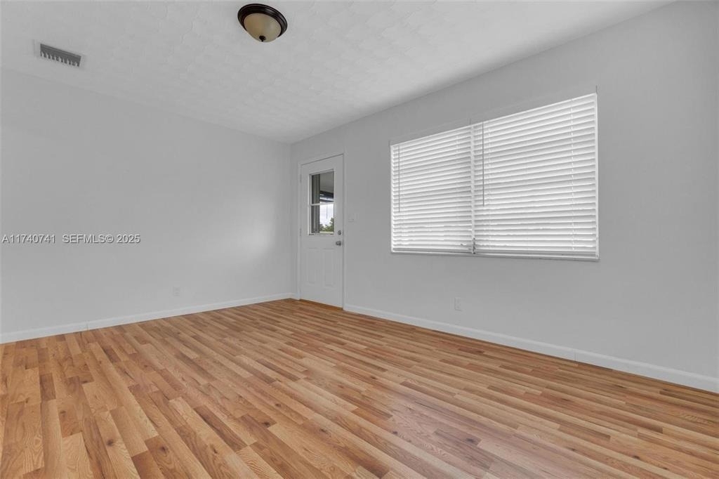 6340 Dawson Street - Photo 5