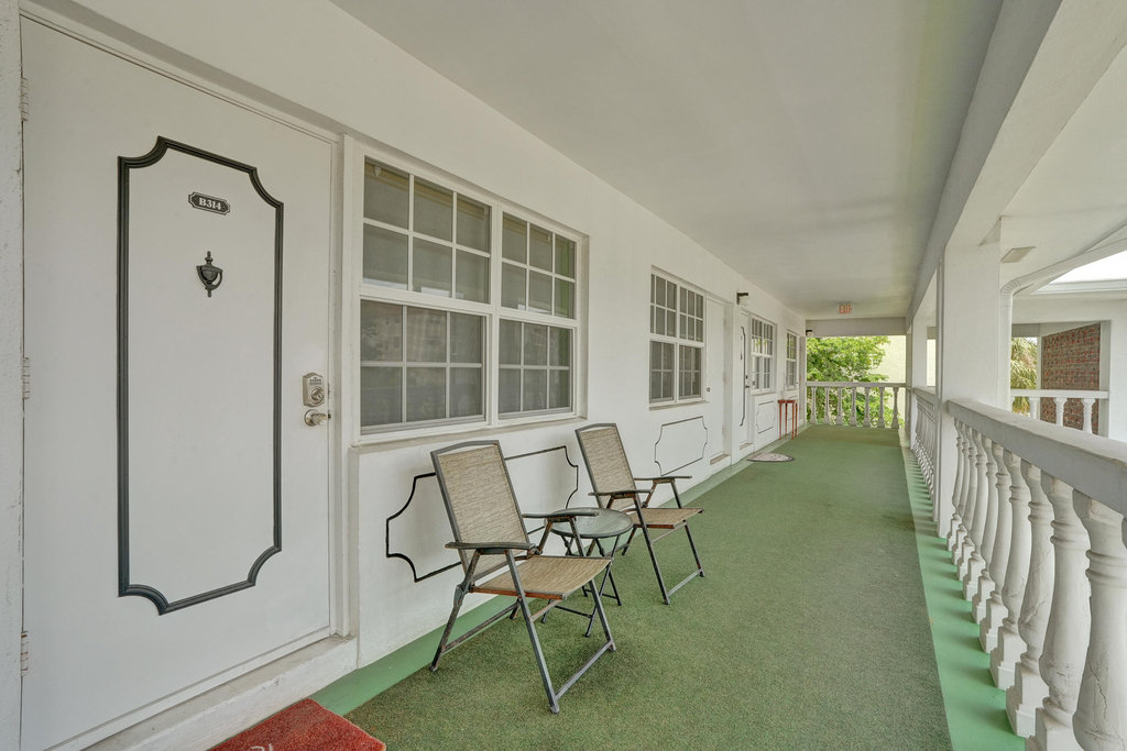 5203 Ne 24th Terrace - Photo 1