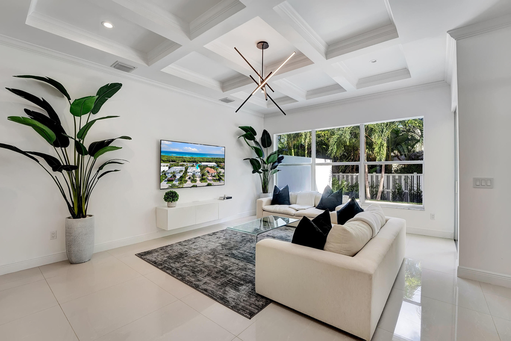 500 Ne Wavecrest Way - Photo 3