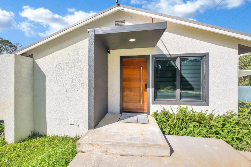 6320 86th Lane - Photo 0