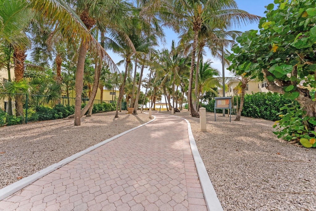1391 S Ocean Boulevard S - Photo 15