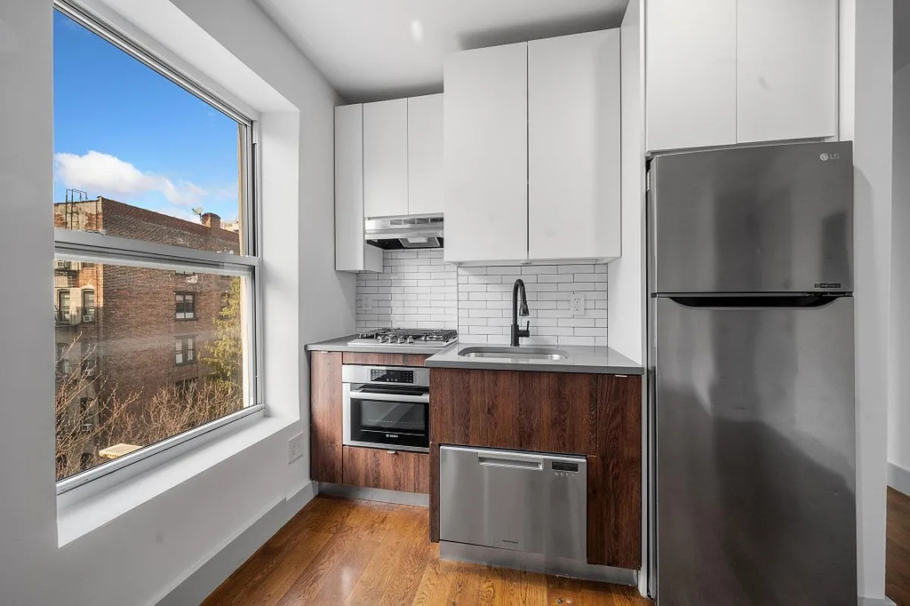 East 5th Street - Photo 1