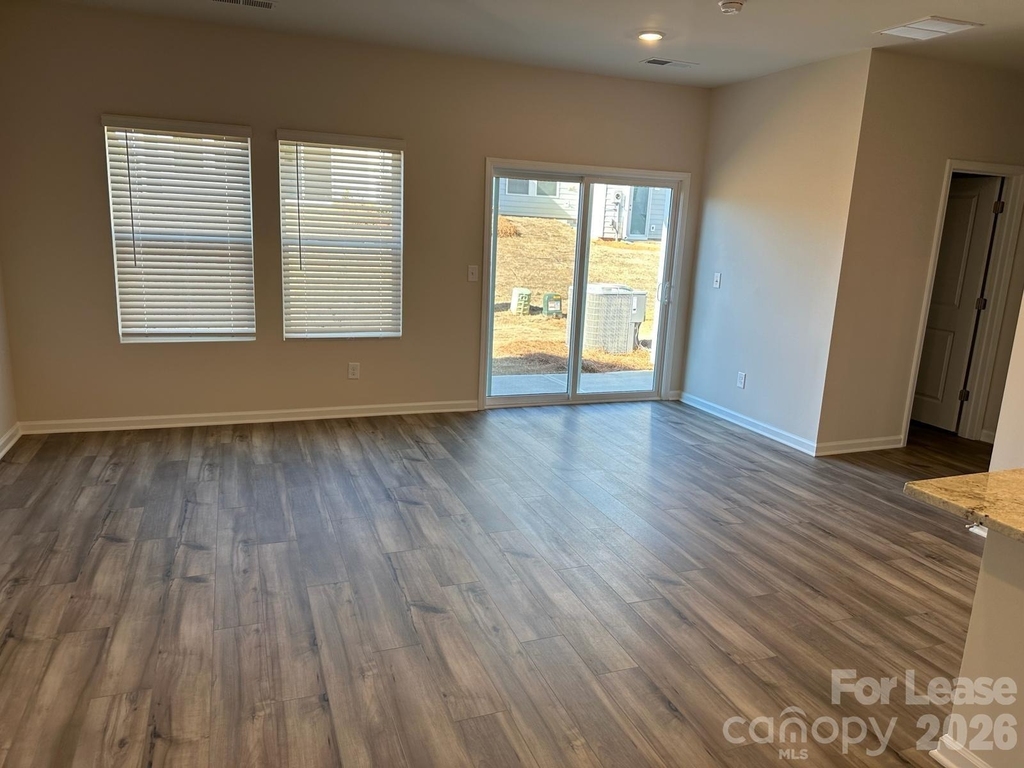 5270 Brailey Circle - Photo 5