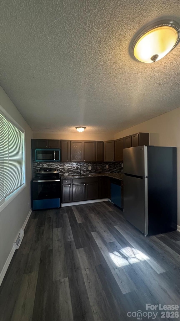 2701 Abelwood Road - Photo 2