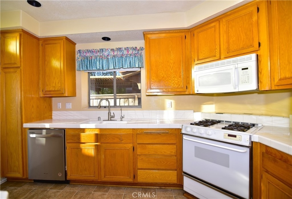 2090 Villa Del Lago - Photo 4