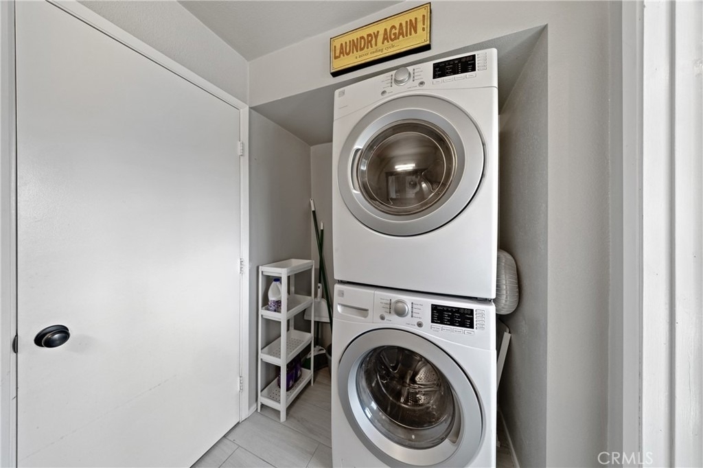 806 E 4th - Photo 20