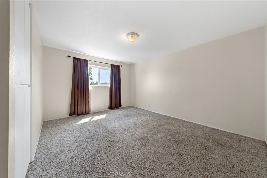 806 E 4th - Photo 17