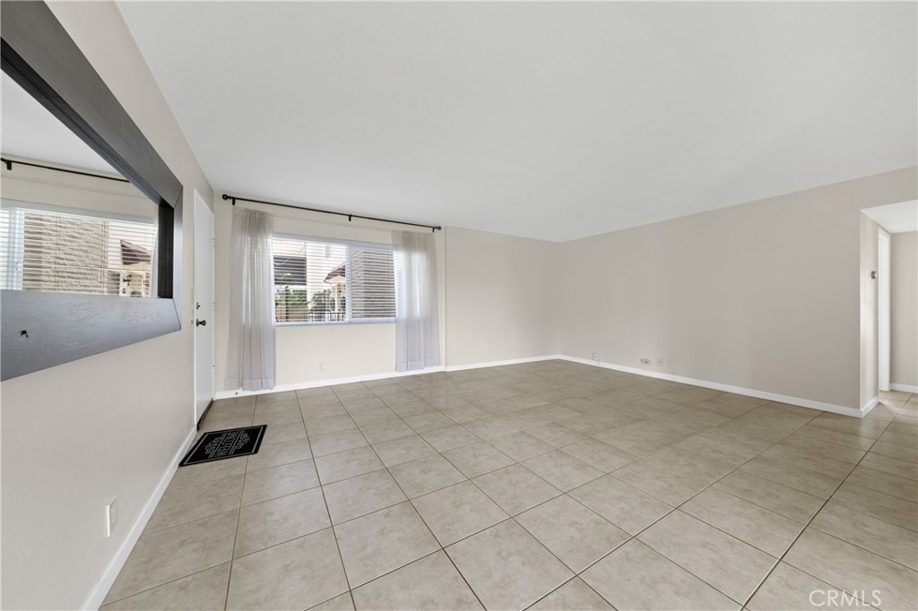 806 E 4th - Photo 3