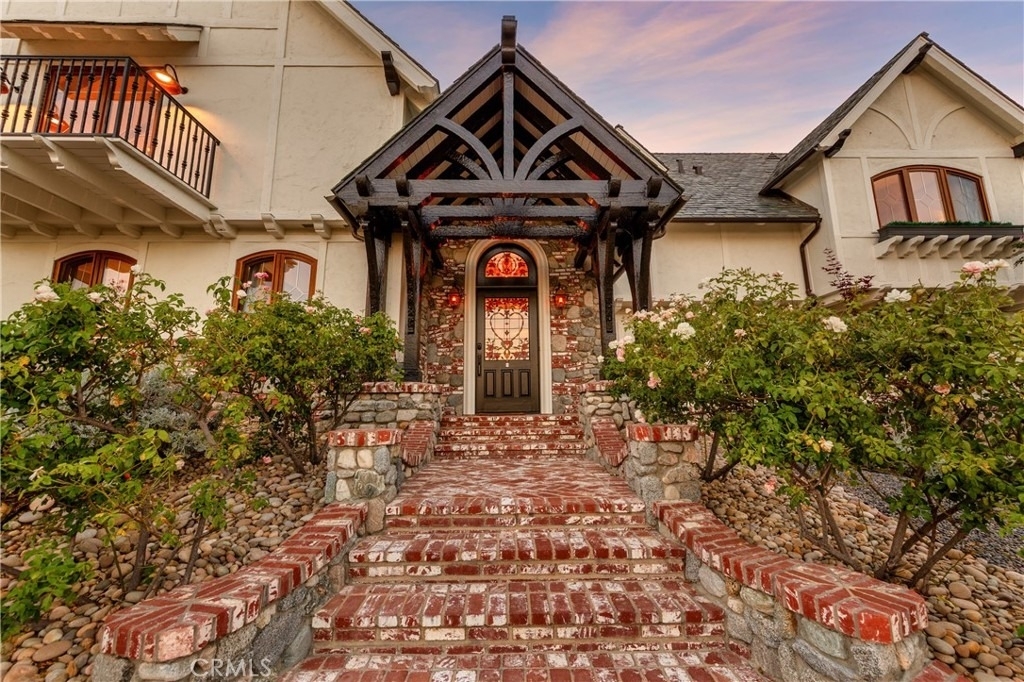 85 Saddlebow Road - Photo 1