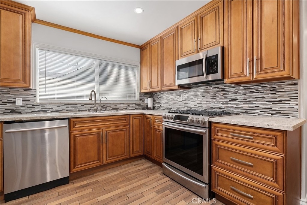 766 N Alexandria - Photo 23