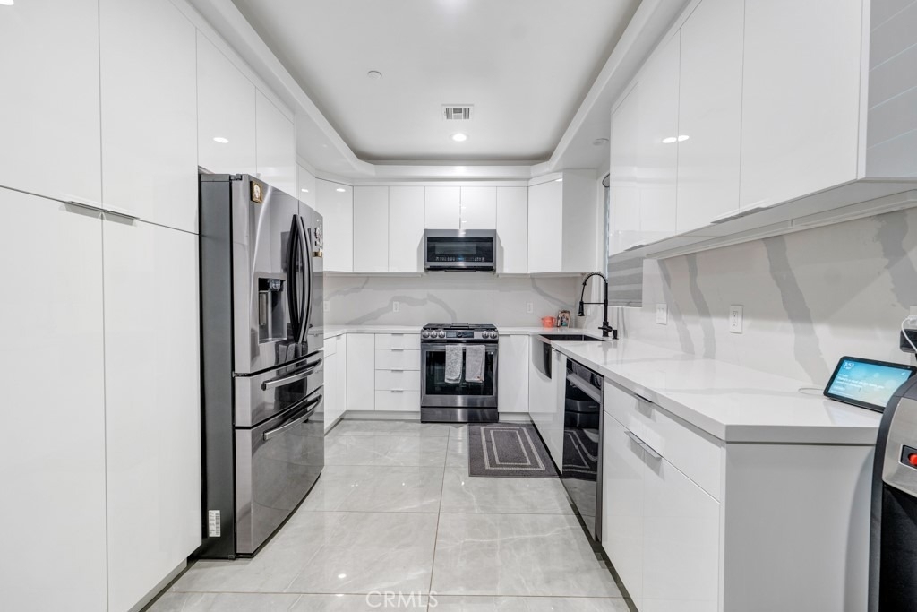 11145 Sunshine Terrace - Photo 9