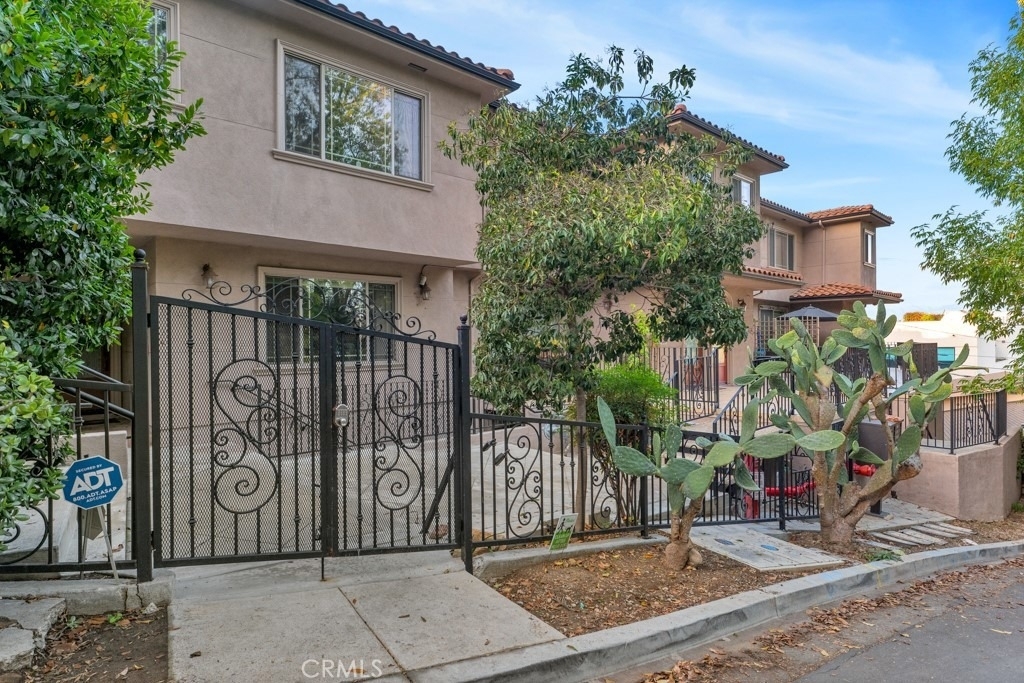 11145 Sunshine Terrace - Photo 3