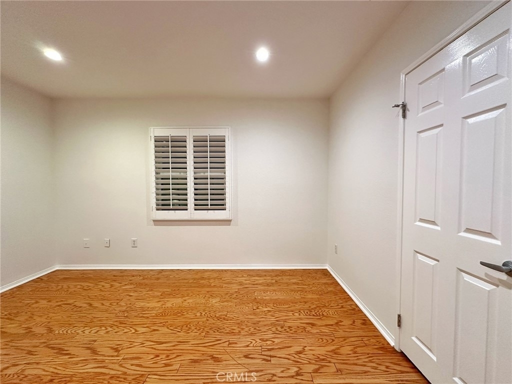 5857 Balcom Avenue - Photo 22