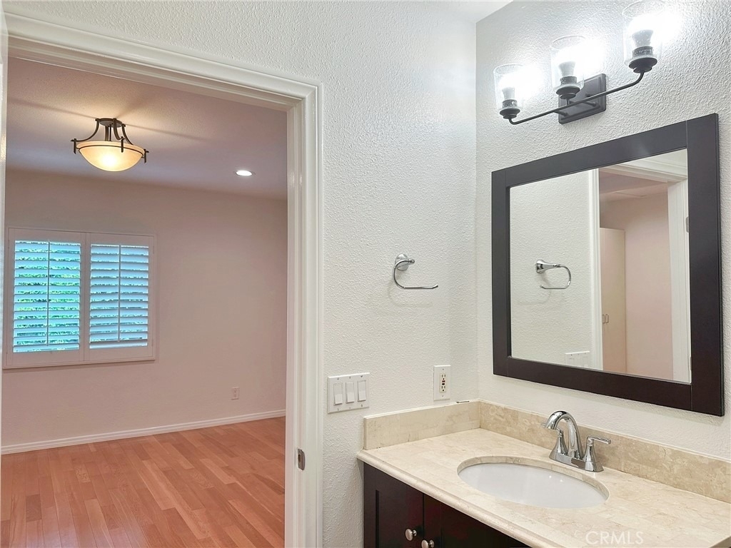 5857 Balcom Avenue - Photo 19