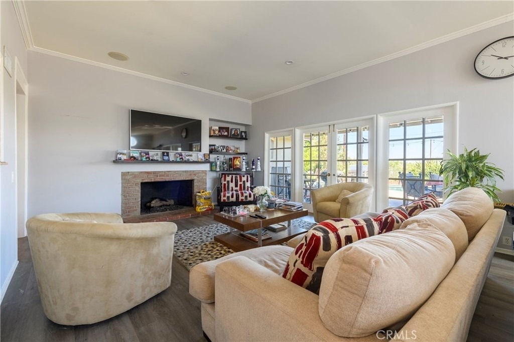 3633 Willowcrest Avenue - Photo 3