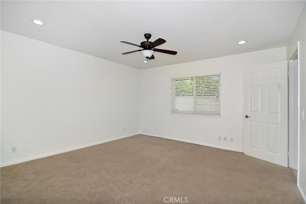 9618 Kentland Avenue - Photo 16