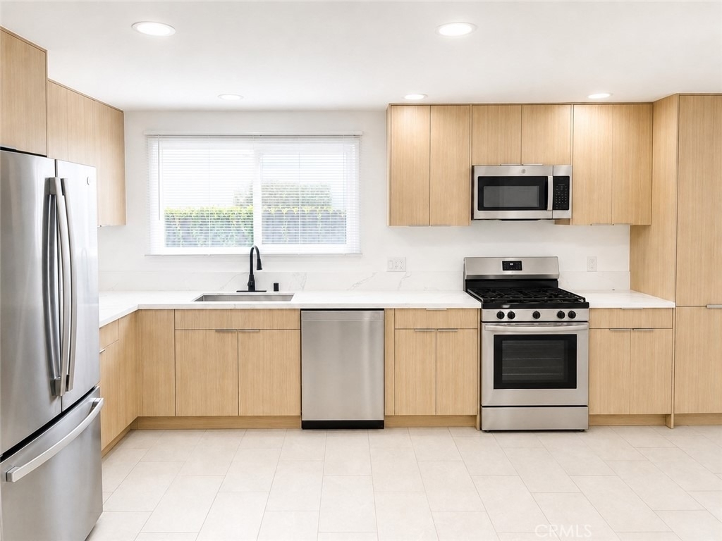 23926 Hamlin Street - Photo 2