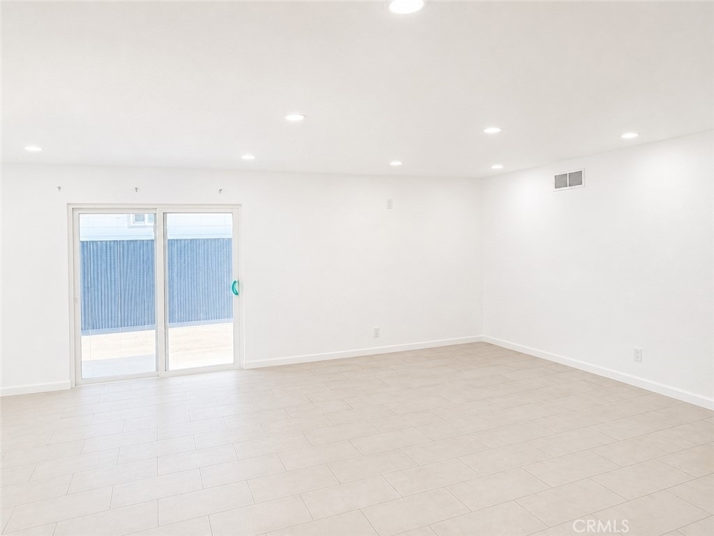 23926 Hamlin Street - Photo 14