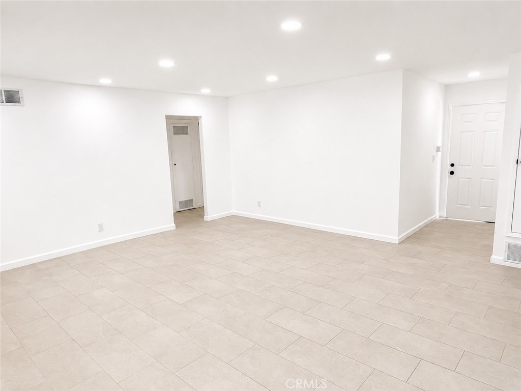 23926 Hamlin Street - Photo 15
