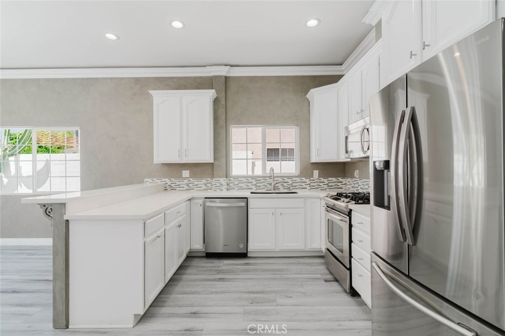 17908 Califa Street - Photo 13