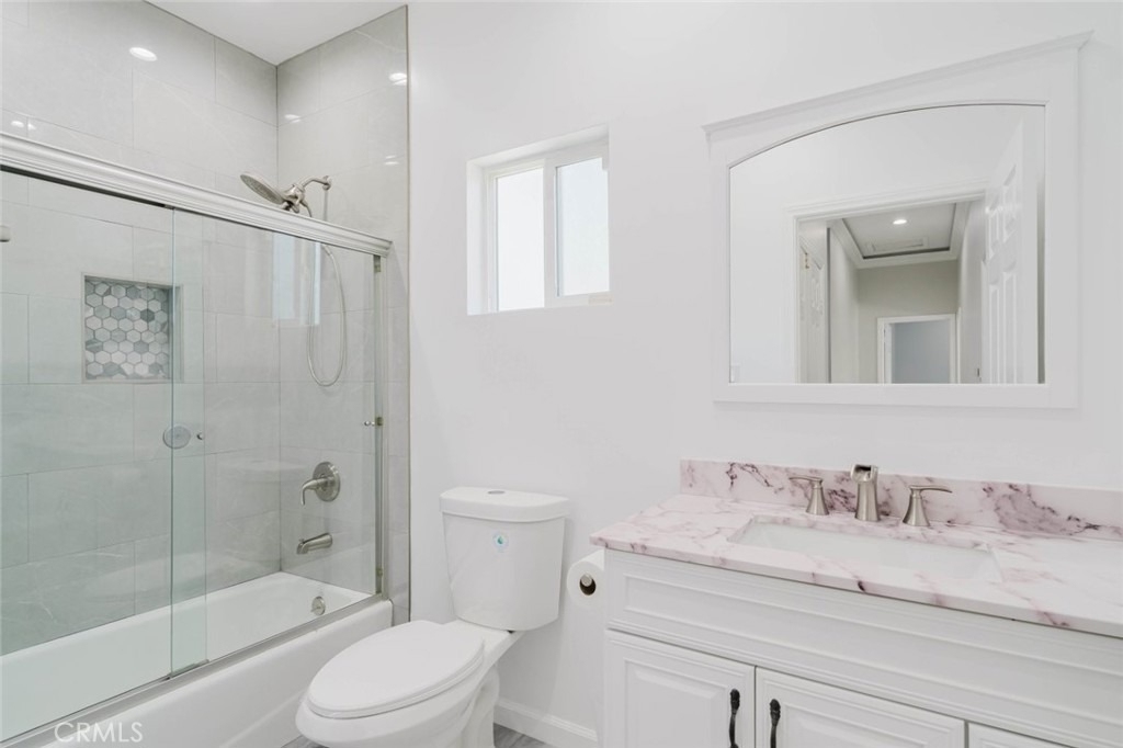 17908 Califa Street - Photo 27