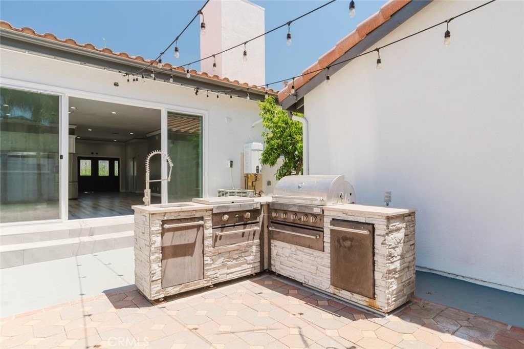 17908 Califa Street - Photo 34