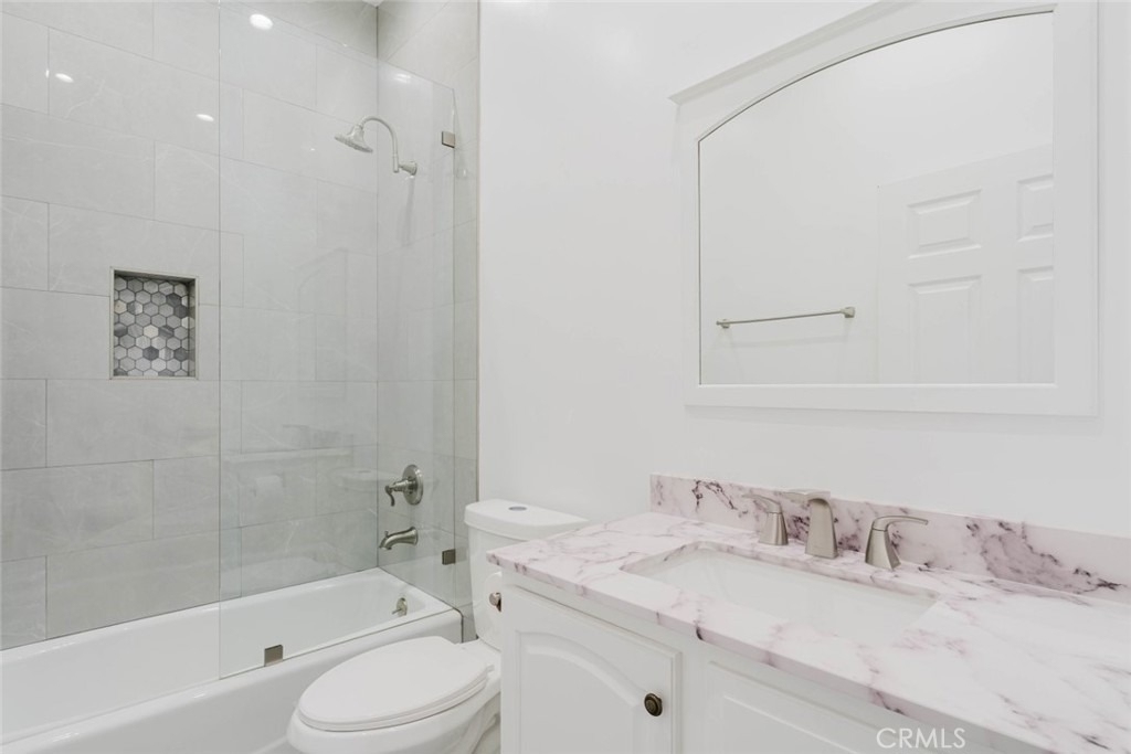 17908 Califa Street - Photo 21