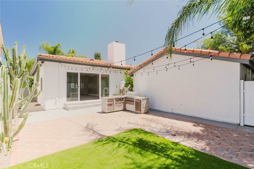 17908 Califa Street - Photo 33
