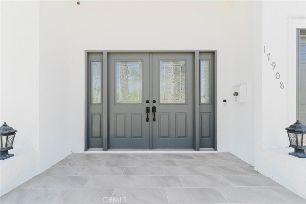 17908 Califa Street - Photo 3