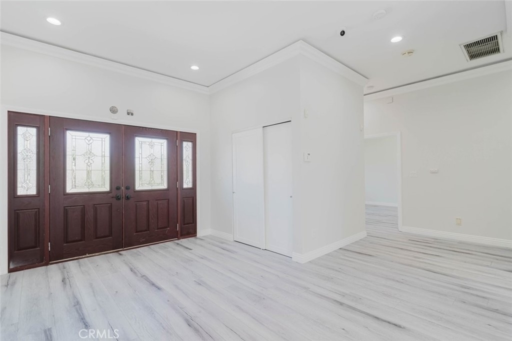 17908 Califa Street - Photo 4