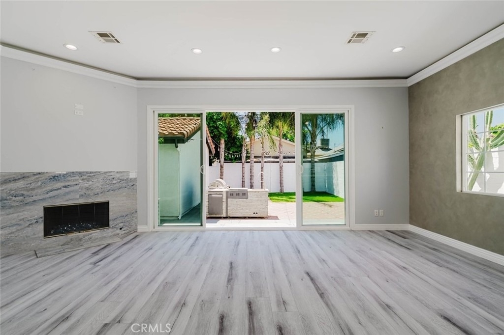 17908 Califa Street - Photo 8