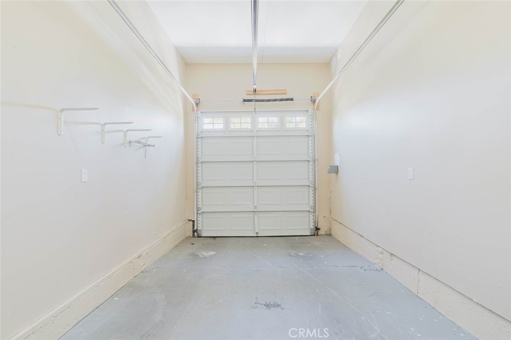 17908 Califa Street - Photo 36