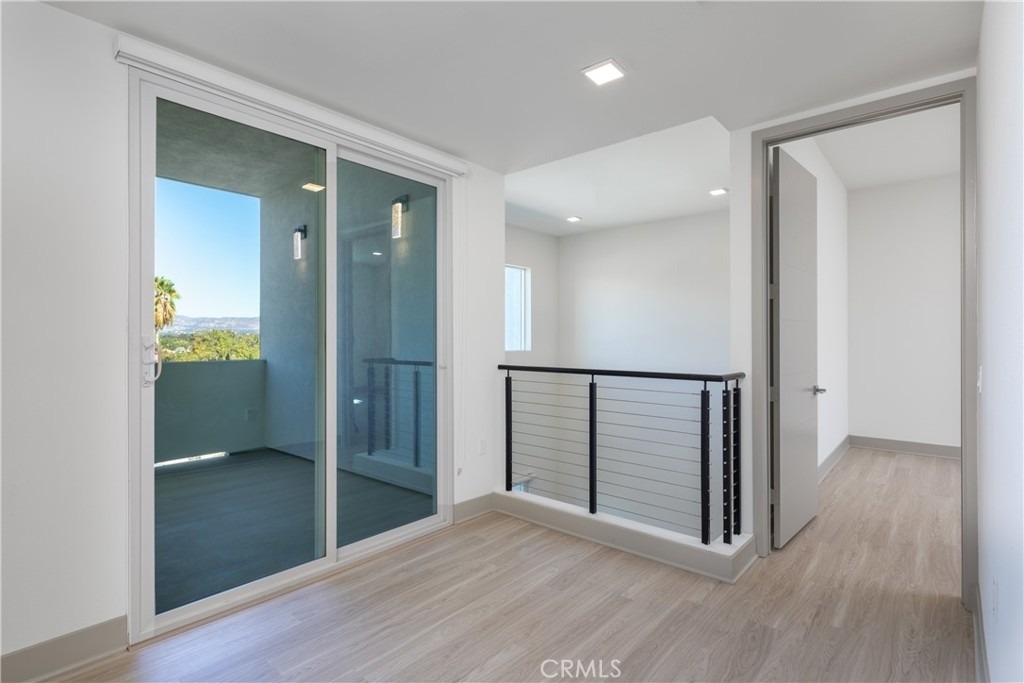 6800 Variel Avenue - Photo 11