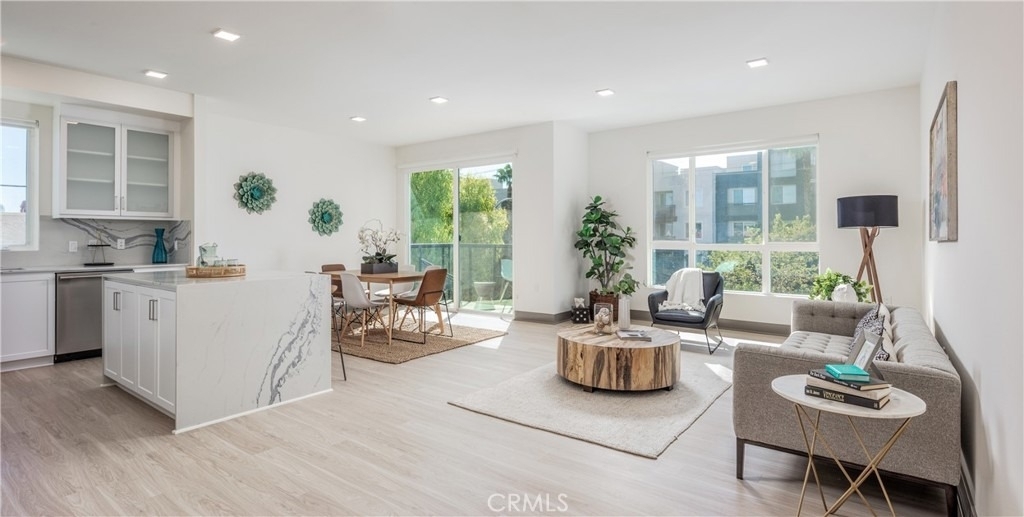 6800 Variel Avenue - Photo 32