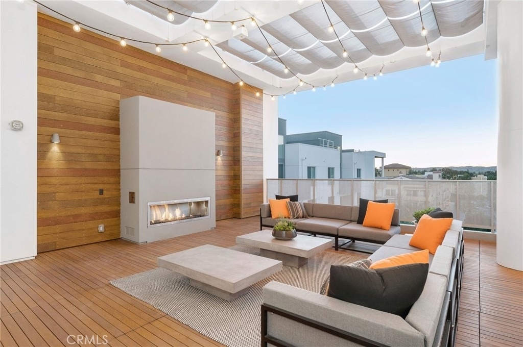 6200 Variel Avenue - Photo 22