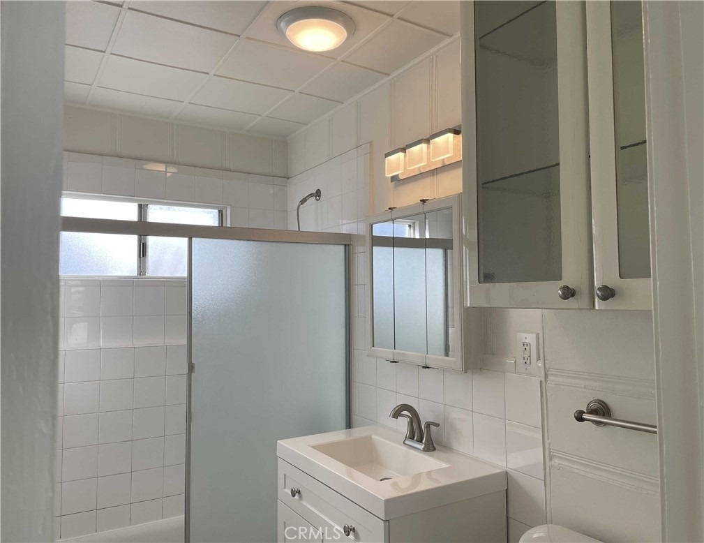 224 Bayview - Photo 3