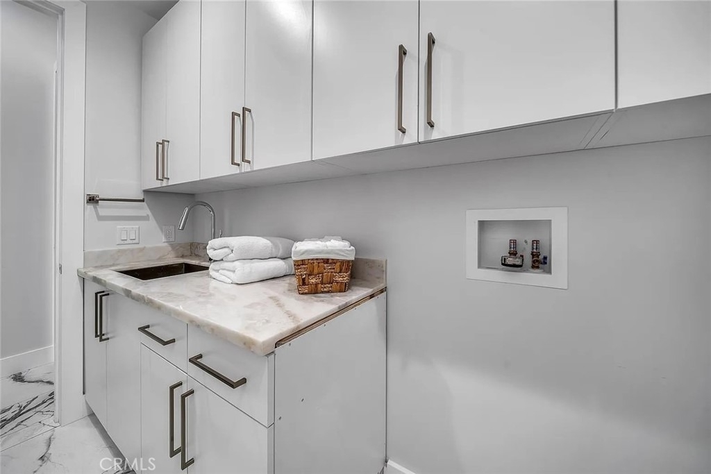 242 S Broadway - Photo 19